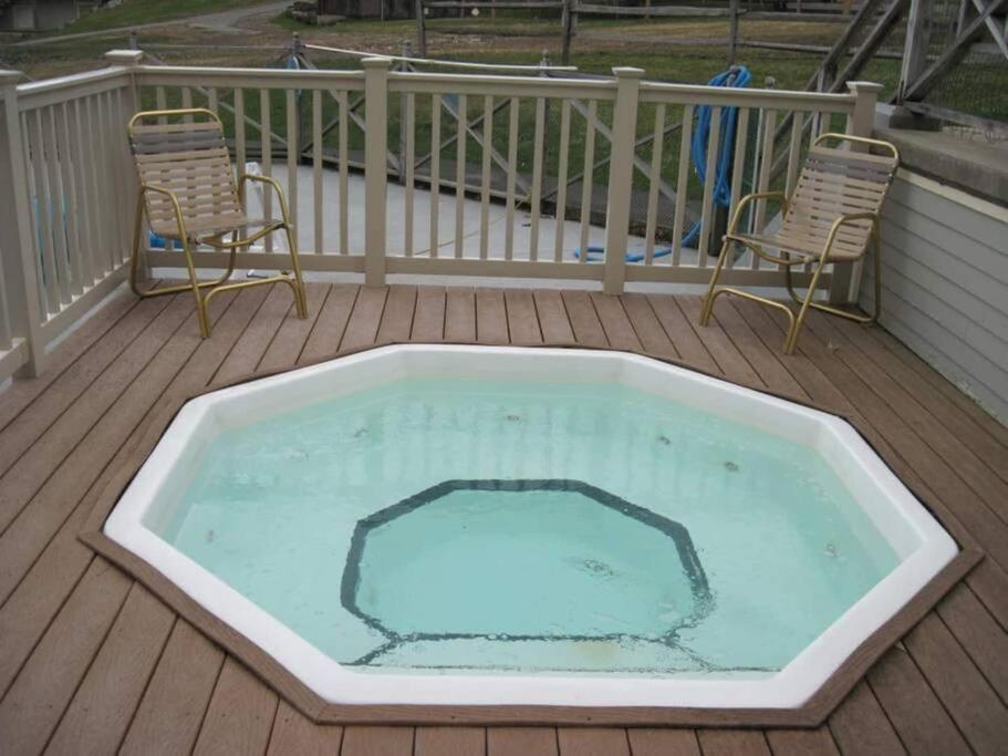 Ski On Off 1Br Suite 1St Flr Sleeps 4 Jiminy Peak แฮนค็อค ภายนอก รูปภาพ
