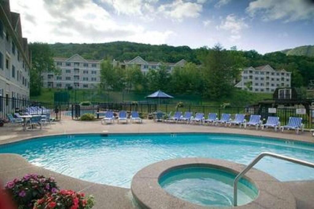 Ski On Off 1Br Suite 1St Flr Sleeps 4 Jiminy Peak แฮนค็อค ภายนอก รูปภาพ