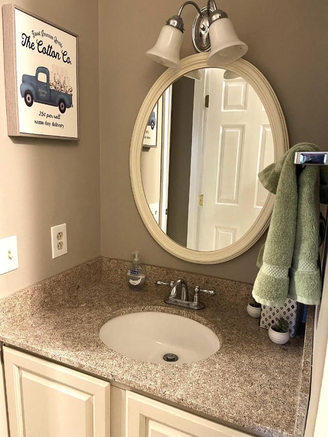 Ski On Off 1Br Suite 1St Flr Sleeps 4 Jiminy Peak แฮนค็อค ภายนอก รูปภาพ
