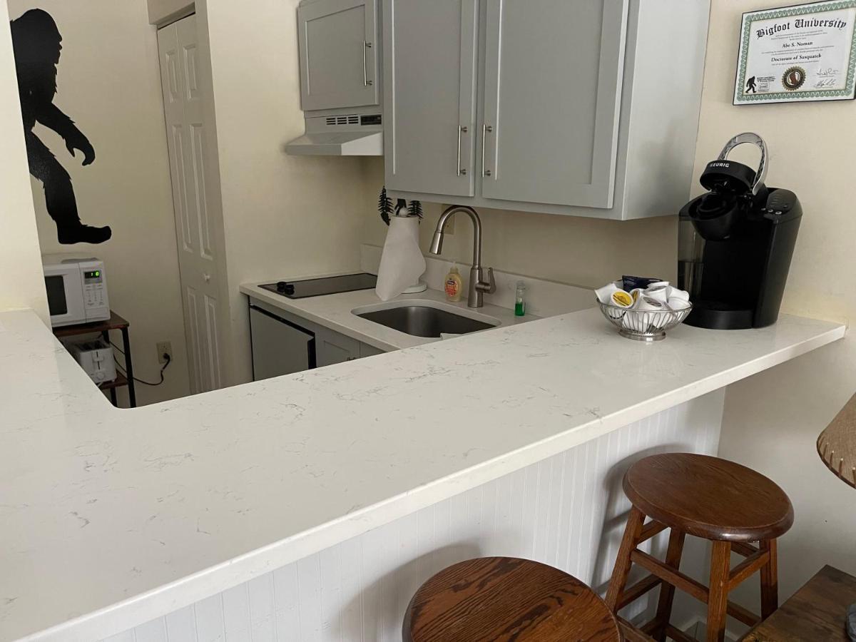 Ski On Off 1Br Suite 1St Flr Sleeps 4 Jiminy Peak แฮนค็อค ภายนอก รูปภาพ